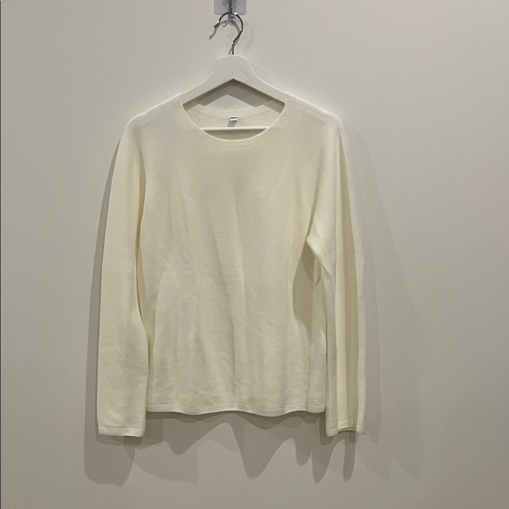 Uniqlo Women's Cream Crew Neck Sweater